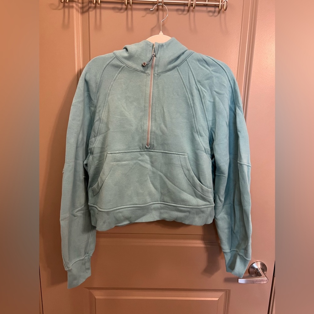 Lululemon Cropped Scuba size M/L - color tidal teal